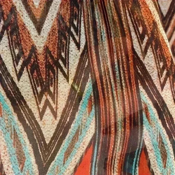 Figueroa & Flower top with Boho look colors are teal brown tan cream & rust Lg. - Picture 3 of 10